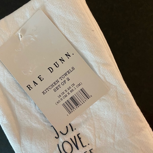 RAE DUNN set of 2 New Kitchen Towels Christmas 🎄 New with Tag - Picture 3 of 5